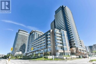 Building Photo - 52 Forest Manor Rd Building Photo - 52 Forest Manor Rd