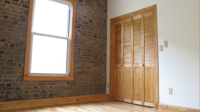 Foto del edificio - 104 Bainbridge St