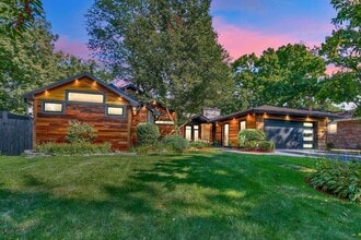 Building Photo - 623 Echo Ln