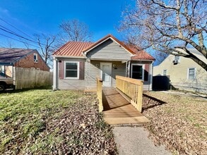 Building Photo - 810 Shelby Ave