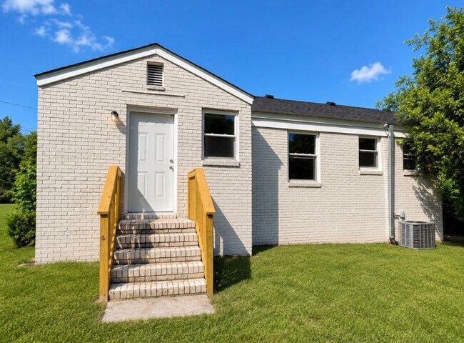 Foto del edificio - 3 bed, 1 bath duplex in Augusta, GA 30906