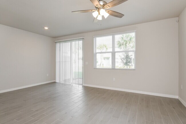 Building Photo - 809 Legacy Dr