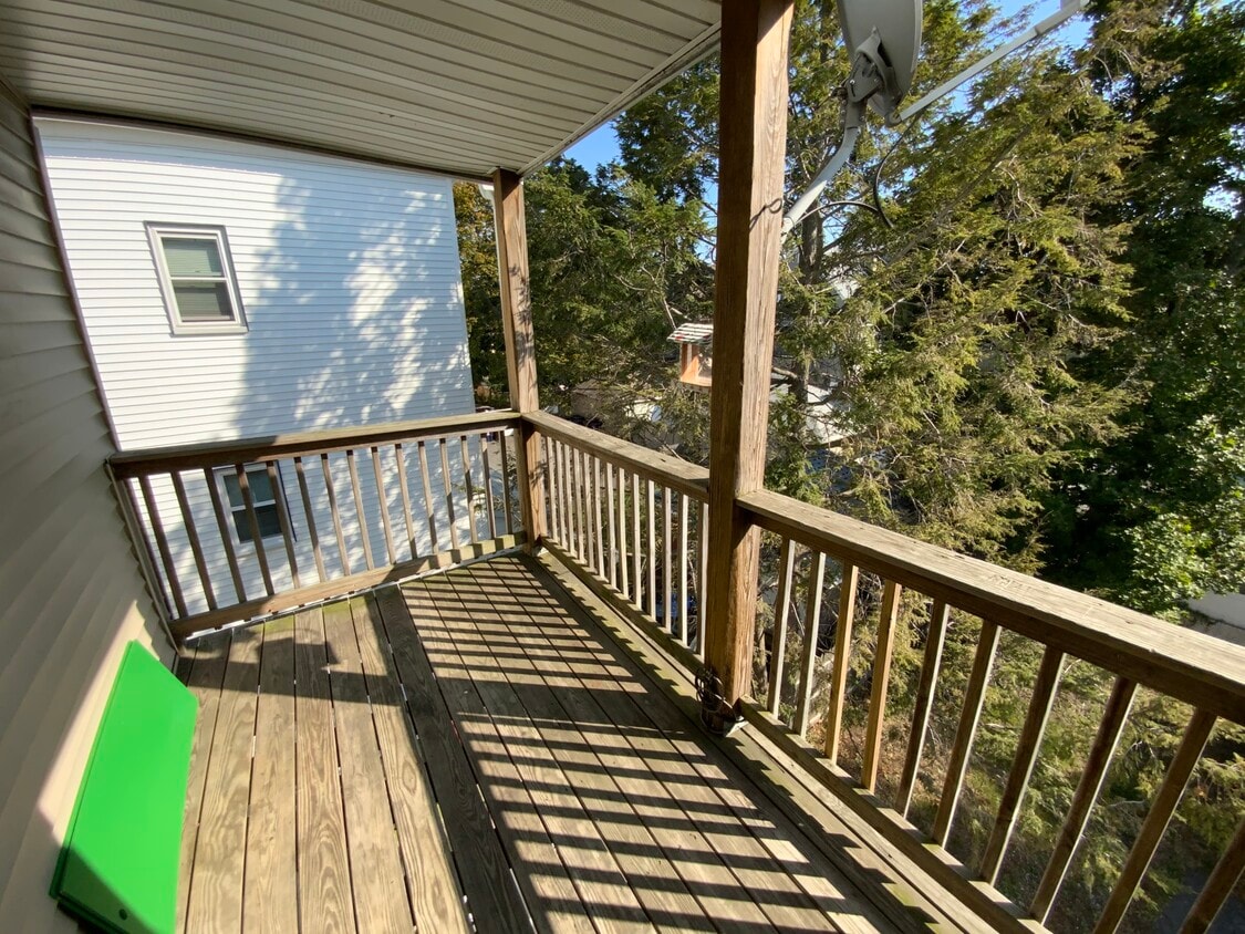 17 Glendale St Unit 1, Everett, MA 02149 Apartments in Everett, MA