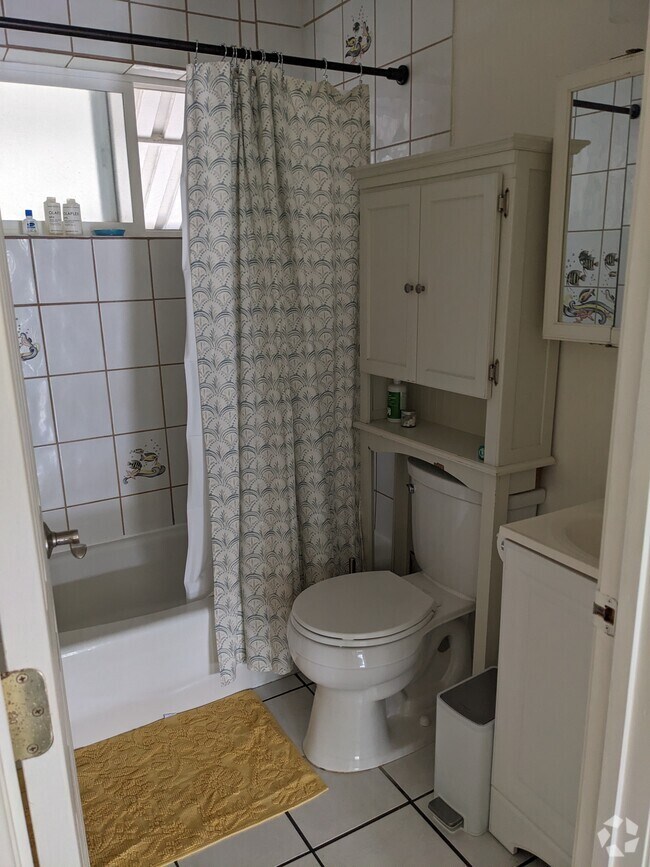 Kalihi Valley Apartments for Rent with Parking Honolulu, HI 1 Rentals