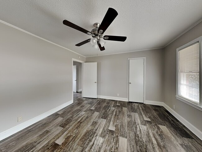 Building Photo - 1432 Mt Gallant Rd