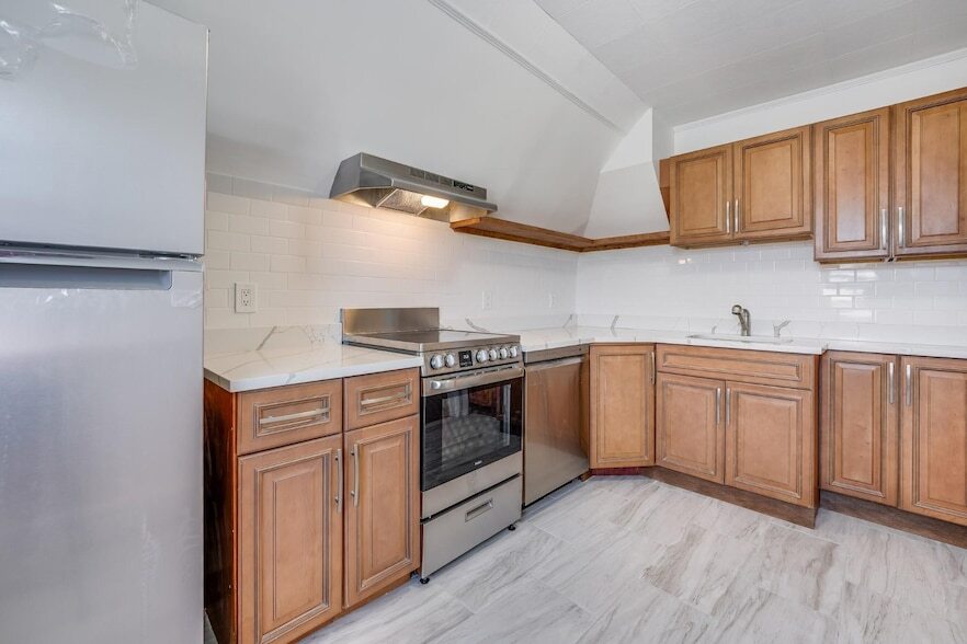 Foto principal - 304 Fulton Ave