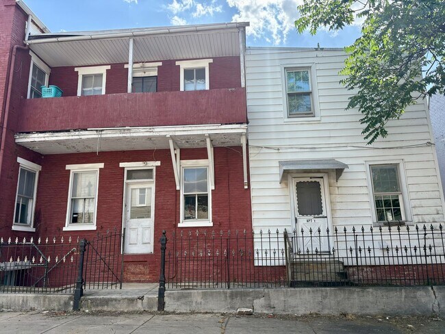 Foto del edificio - 551 W Philadelphia St