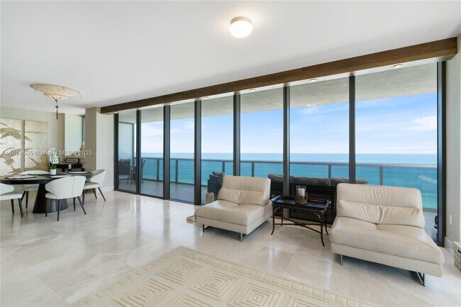 Foto del edificio - 5875 Collins Ave