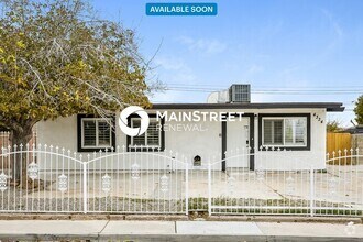 Building Photo - 4334 Cloverdale Ave