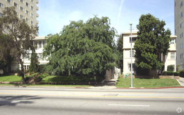 Primary Photo - 10777 Wilshire Blvd