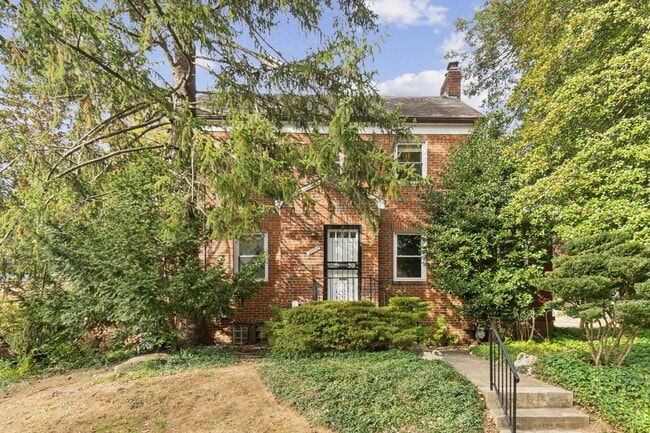 Building Photo - 5008 44th St NW