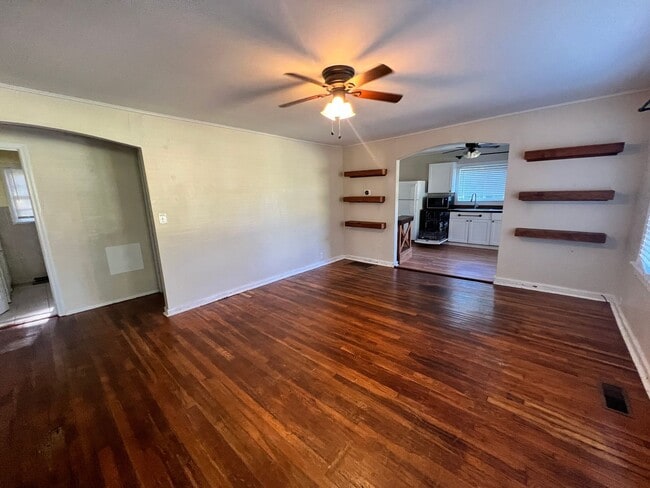 Building Photo - 8906 Lee Rd 146