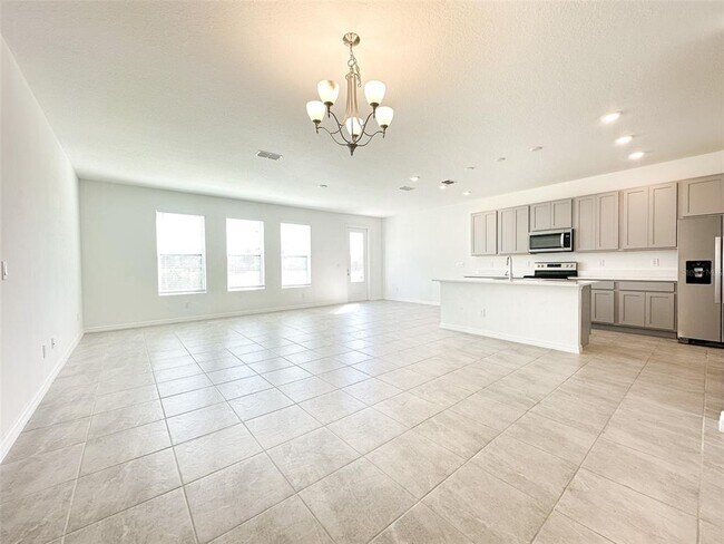 Building Photo - 1665 Sanibel Dr
