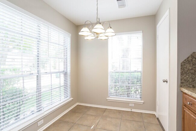 Foto del edificio - 3630 Red Fir Dr