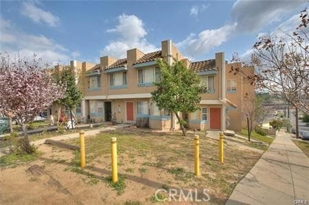 Foto del edificio - 4904 Ithaca Ave