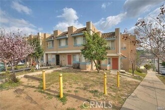 Building Photo - 4904 Ithaca Ave