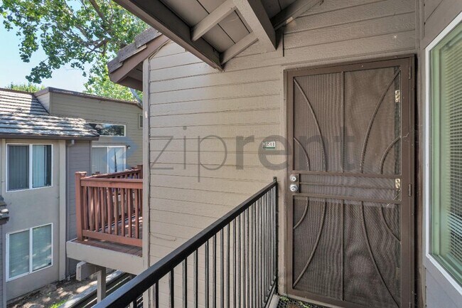Building Photo - Unit 241