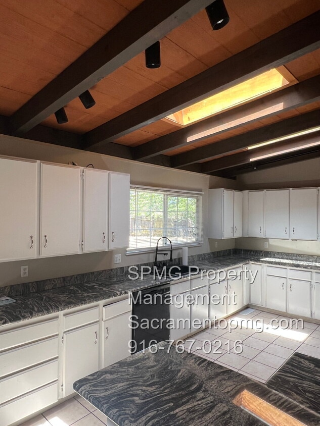 Primary Photo - Rocklin Rental Gem – 3 Bed, 2 Bath, Large ...