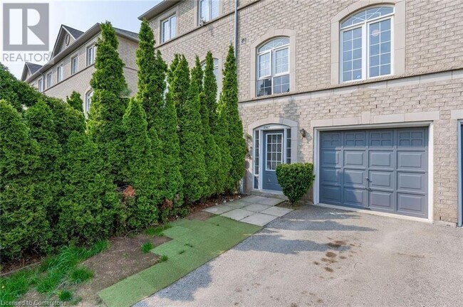 Building Photo - 2367 Sutton Dr
