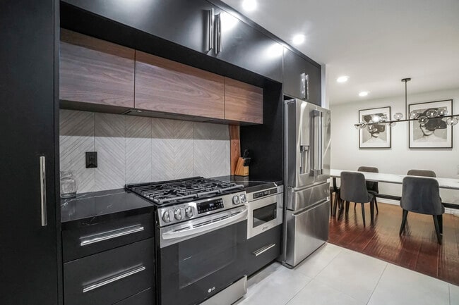 Building Photo - 22041 Costanso St