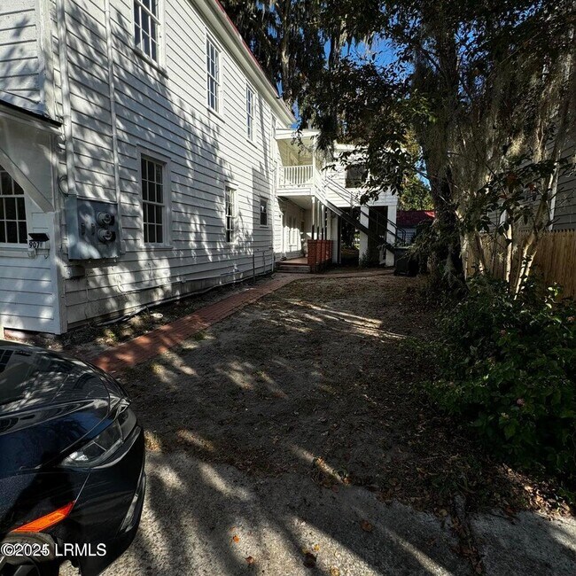 Foto del edificio - 907 Duke St