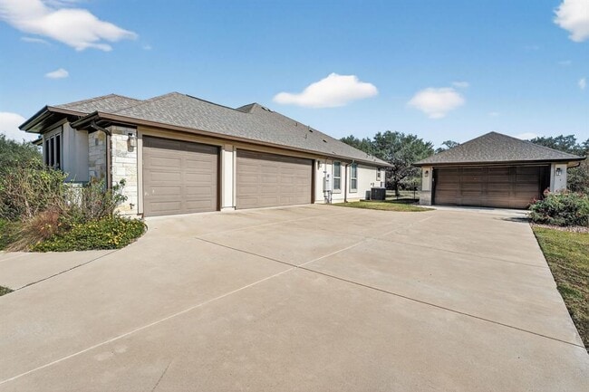 Foto del edificio - 112 Sweetleaf Cv