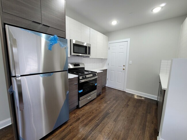 Foto del edificio - 5058.5 N Wolcott Ave