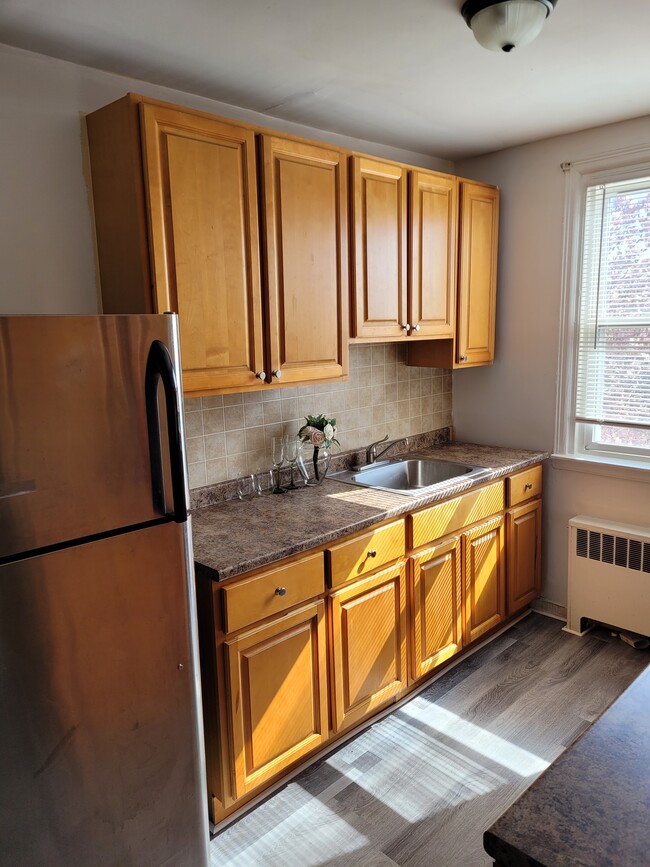 Kitchen - 7001 Souder St