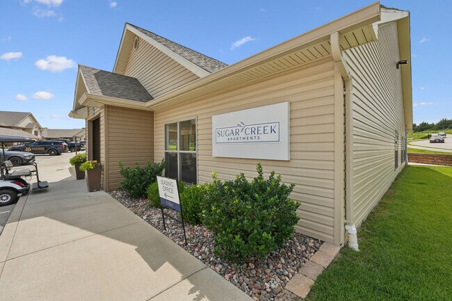 Foto del edificio - Sugar Creek Apartments