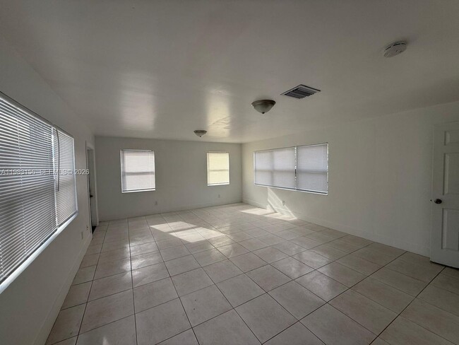 Photo - 1513 NW 15th Ave House