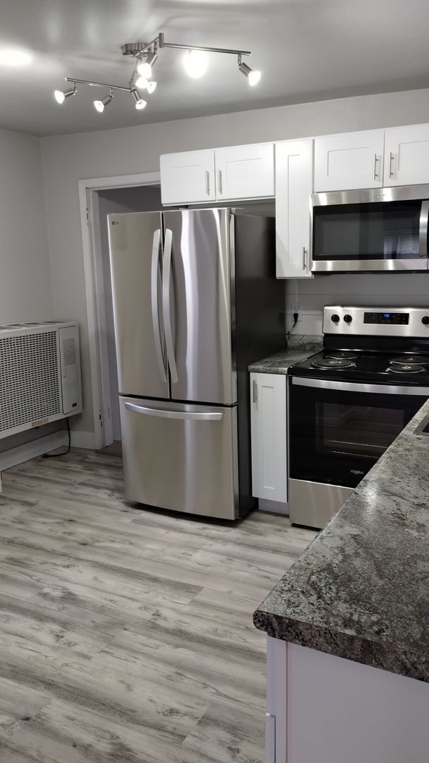 Foto del edificio - Character, Charm, and a Loft Above