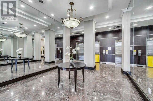 Building Photo - 21 Overlea Blvd