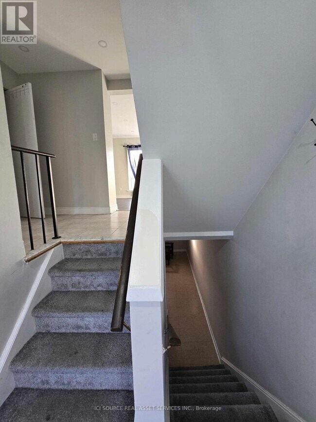 Photo du bâtiment - 2 Liszt Gate