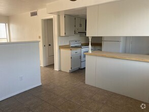 Building Photo - 3155 Posada Ct