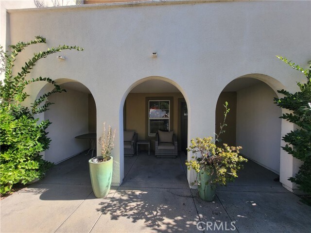 Building Photo - 808 Santa Fe Ave