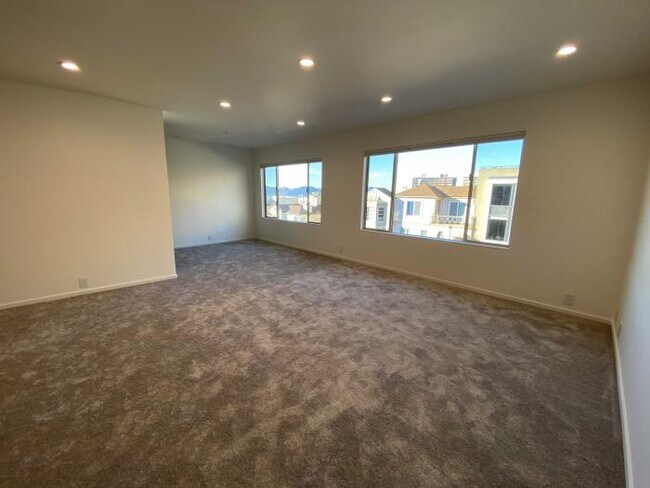 Building Photo - 1 bedroom in San Francisco CA 94109