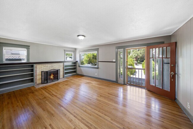 Foto del edificio - Classic Anaheim Living with Prime Location