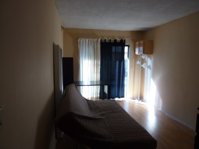 Foto del edificio - 926 S Lake St - Room for Rent w/ Private Bath