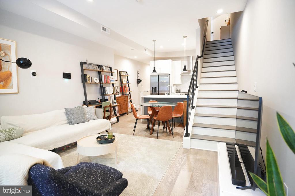 Foto principal - 1654 West Virginia Ave NE