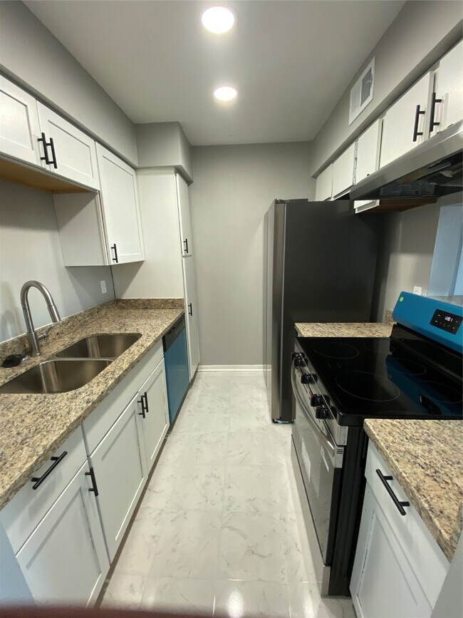 Foto del edificio - 8431 Hearth Dr