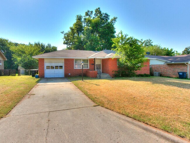 Building Photo - 3 Bedroom Home in Quiet Neighborhood