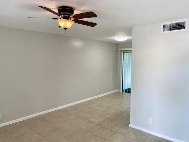 Building Photo - 4295 Oak Terrace Dr