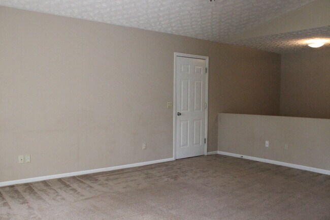 Foto del edificio - COMING JULY 2026! (Pet Friendly)
