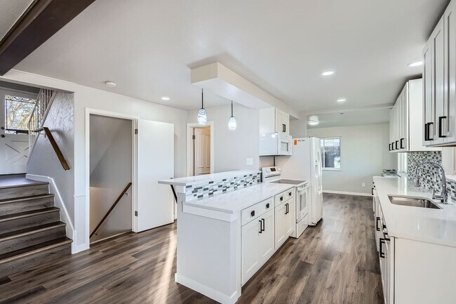 Photo - Beautiful 4 Bed House Near Old Town Little...