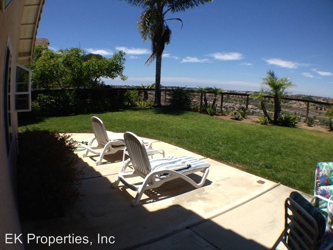 Building Photo - 2508 La Golondrina St