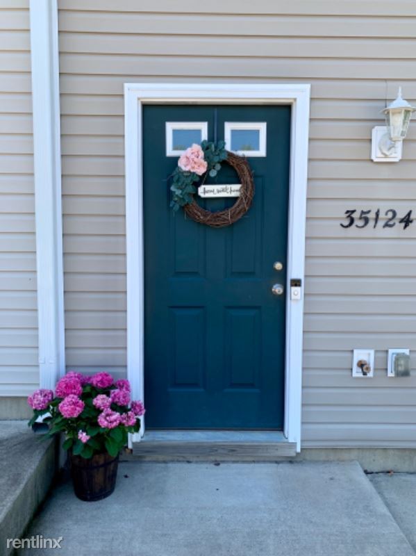 Building Photo - 3 br, 3.5 bath Townhome - 35124 Saba Pl
