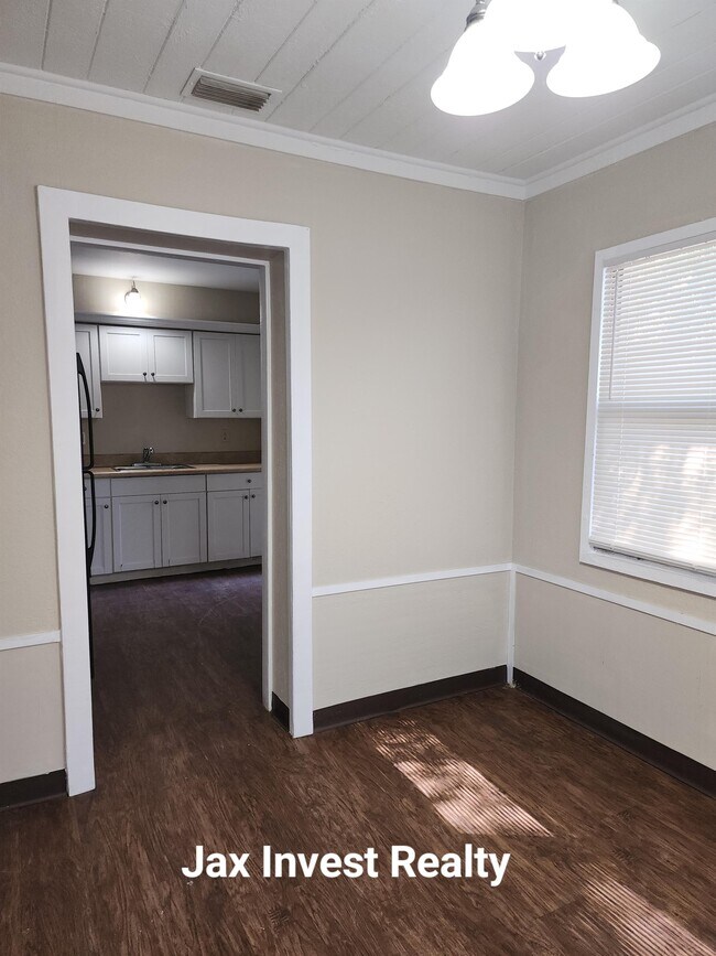 Building Photo - 2604 Edgewood Ave W