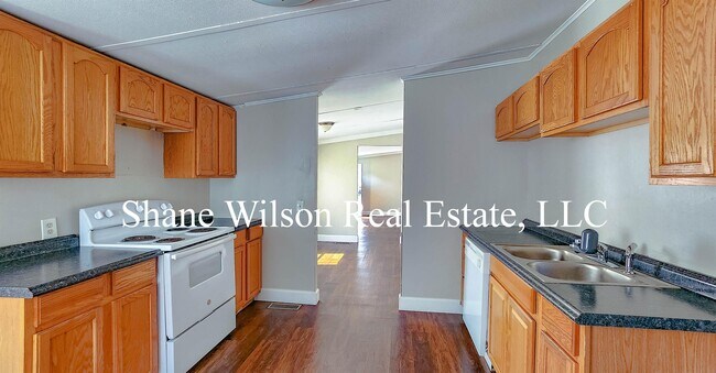 Building Photo - 497 Mine Rd