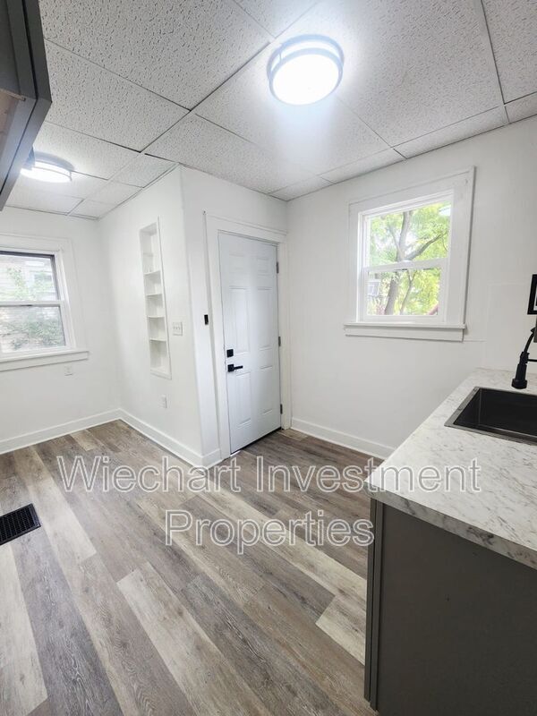 Foto del edificio - 905 W Wayne St