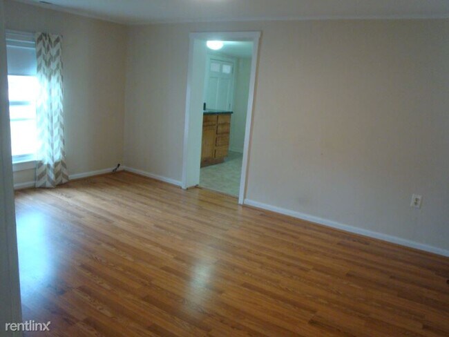 Foto del edificio - 2 br, 1 bath House - 10553 Moore Dr